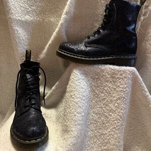 Dr. Martens 1460 Pascal Boots